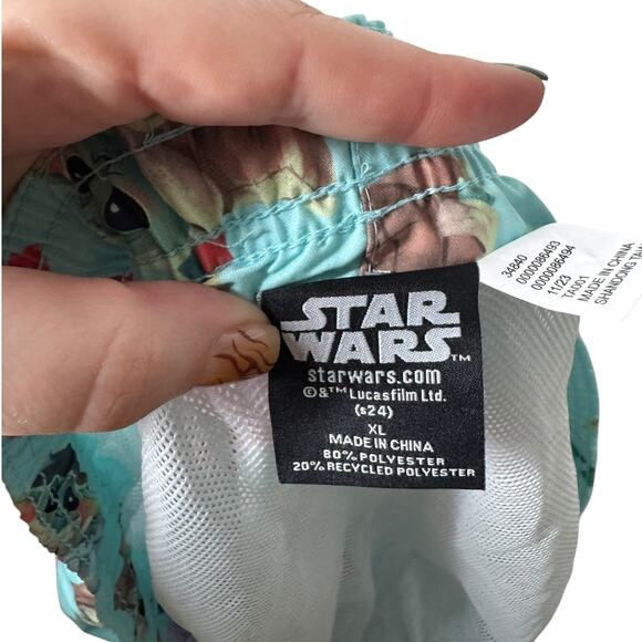 NWT Star Wars Men Mandalorian 7" Swim Trunks Baby Yoda The Child Green XL - Picture 5 of 8